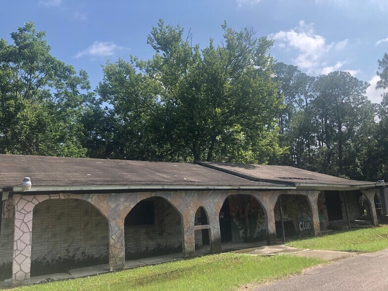 More Photos Of 7854 Moncrief-Dinsmore Rd, Jacksonville Freestanding For Sale