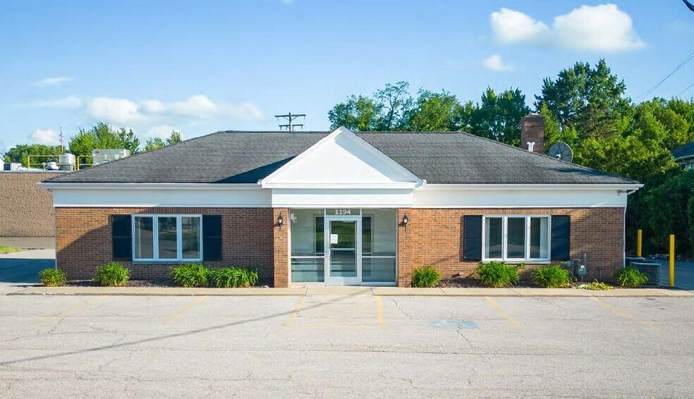 Primary Photo Of 1194 Bell Rd, Chagrin Falls Bank For Sale