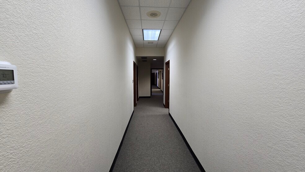 More Photos Of 1 E Central Ave, Temple Office For Lease