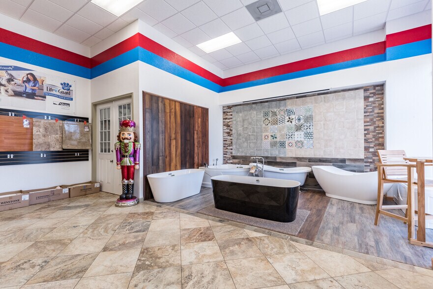 More Photos Of 21019 Spring Towne Dr, Spring Showroom For Lease