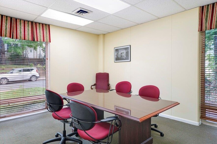More Photos Of 415 4th St NE, Charlottesville Office Residential For Sale