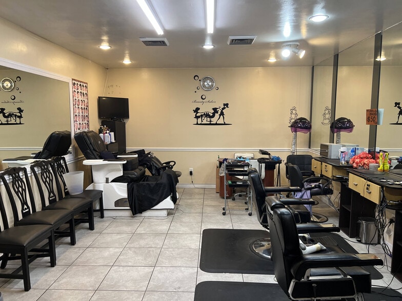 More Photos Of 1011-1121 Arlington Blvd, Arlington Apartments For Sale