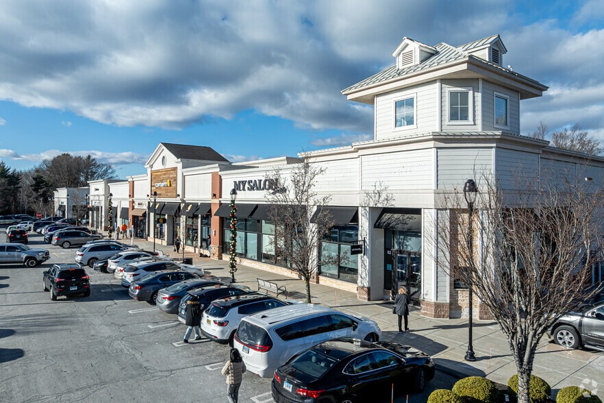 More Photos Of 600 Evergreen Way, South Windsor Unknown For Lease