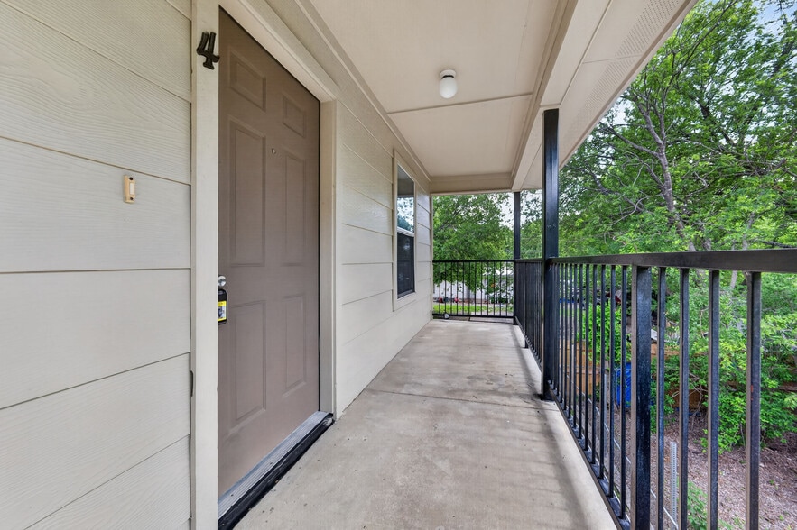 More Photos Of 926 Drury Ln, San Antonio Apartments For Sale
