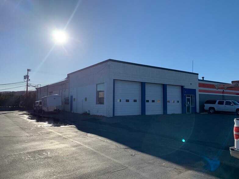 Primary Photo Of 1384 Hartford Ave, Johnston Unknown For Lease