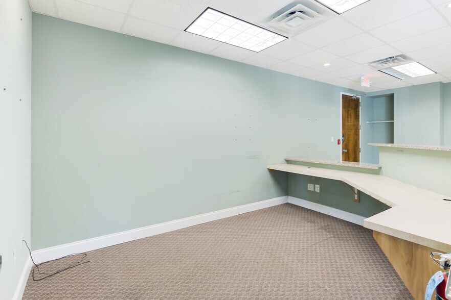 More Photos Of 200 E Eckerson Rd, New City Medical For Lease