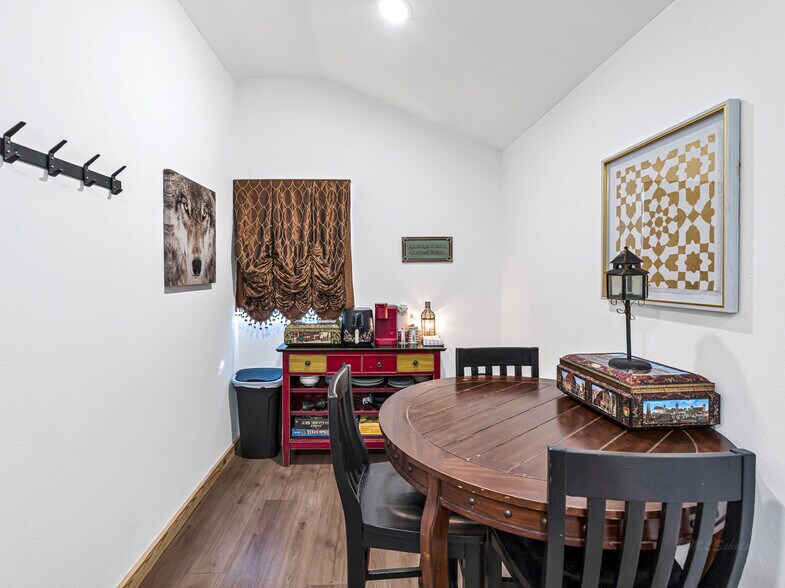 More Photos Of 11201 County Road 203, Plantersville Specialty For Sale