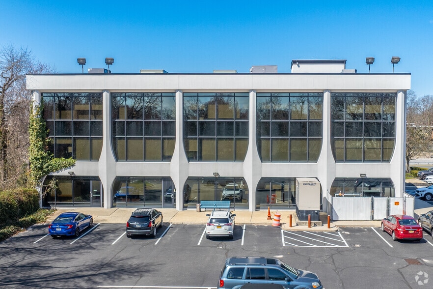 More Photos Of 300 Sunrise Hwy, West Babylon Office For Lease