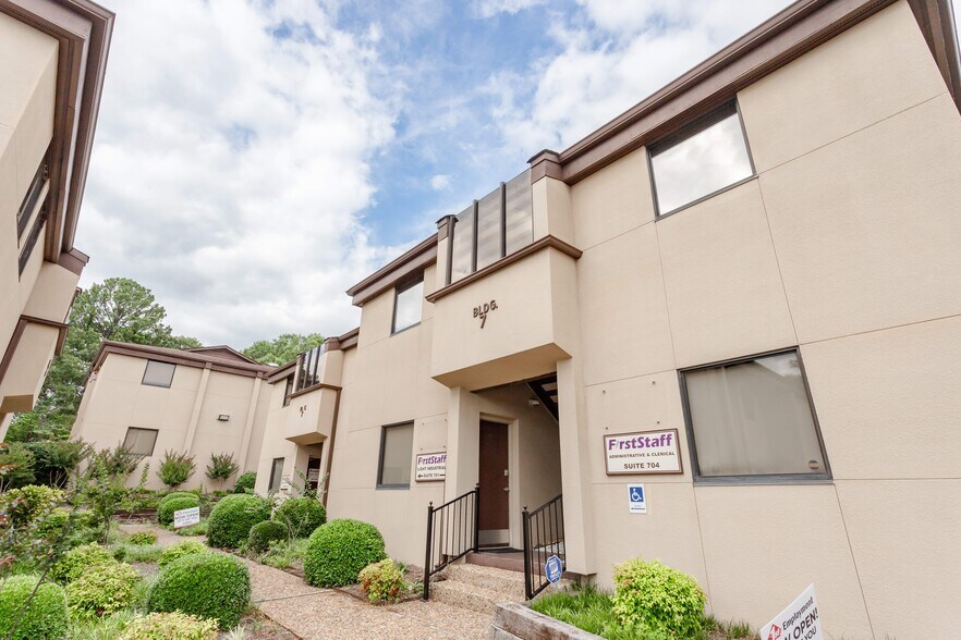 More Photos Of 2024 Arkansas Valley Dr, Little Rock Office For Sale