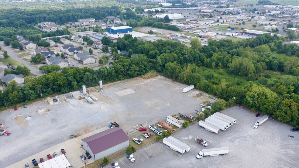 More Photos Of 2727 Union Hall Rd, Clarksville Land For Lease
