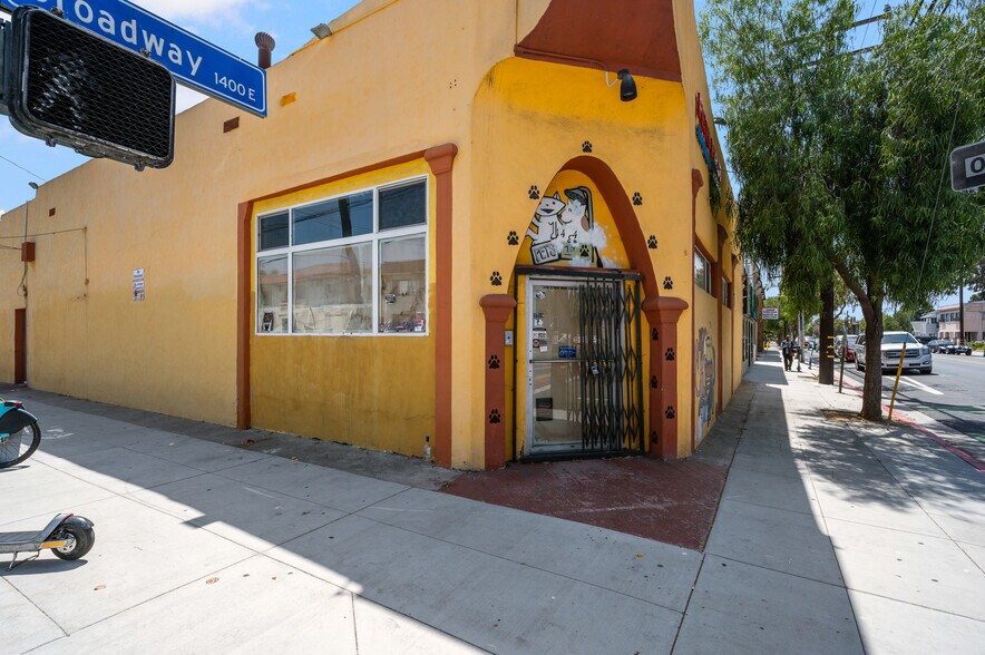More Photos Of 1434 E Broadway, Long Beach Storefront Retail Office For Sale