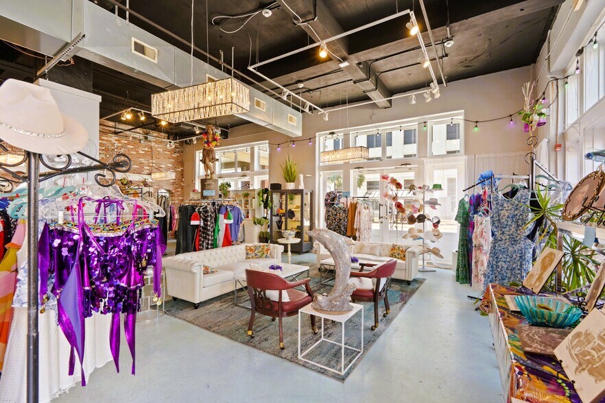 More Photos Of 202 25th St, Galveston Restaurant For Sale