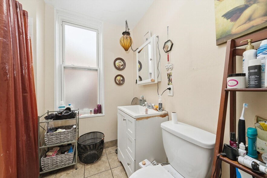 More Photos Of 3136 W Logan Blvd, Chicago Multifamily For Sale