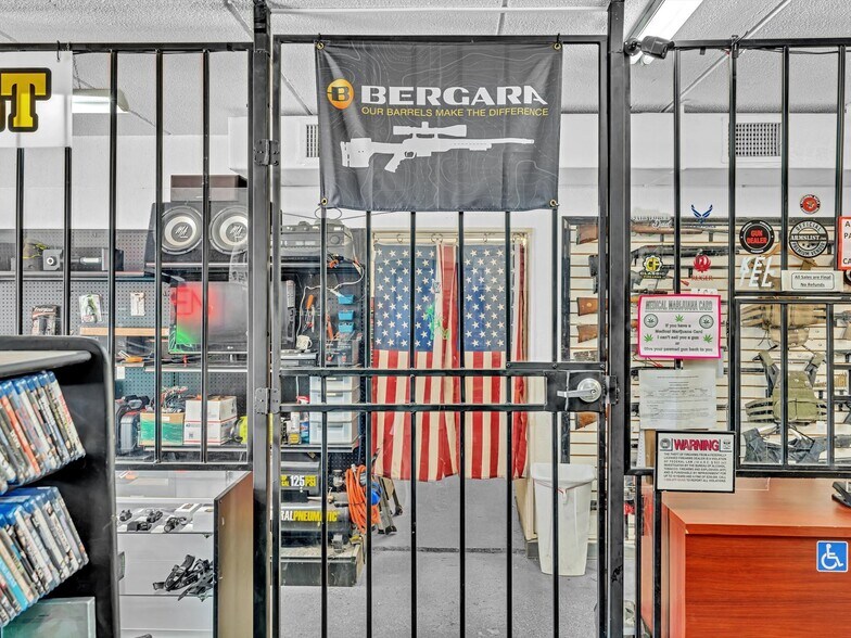 More Photos Of 571-573 SW 27th Ave, Fort Lauderdale Freestanding For Sale