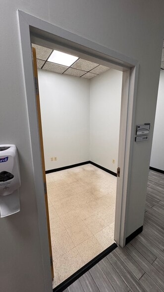 More Photos Of 77 E Merrimack St, Lowell Medical For Lease