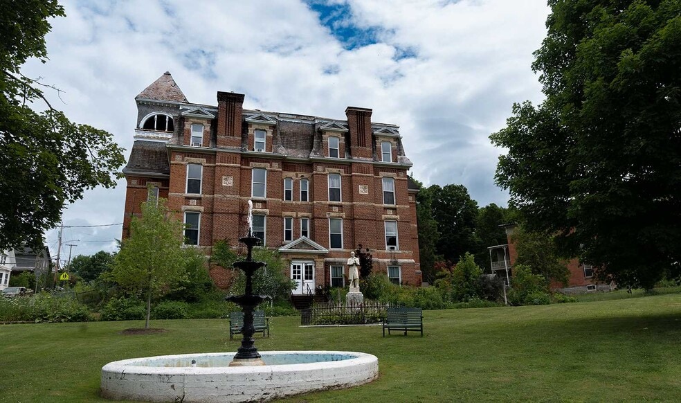 More Photos Of 9 High St, Hoosick Falls Apartments For Sale