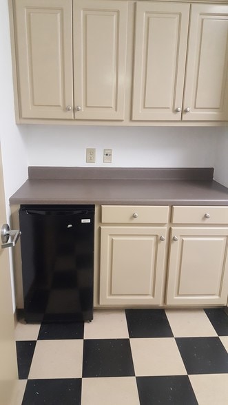 More Photos Of 5745 Wendy Bagwell Pky, Hiram General Retail For Lease