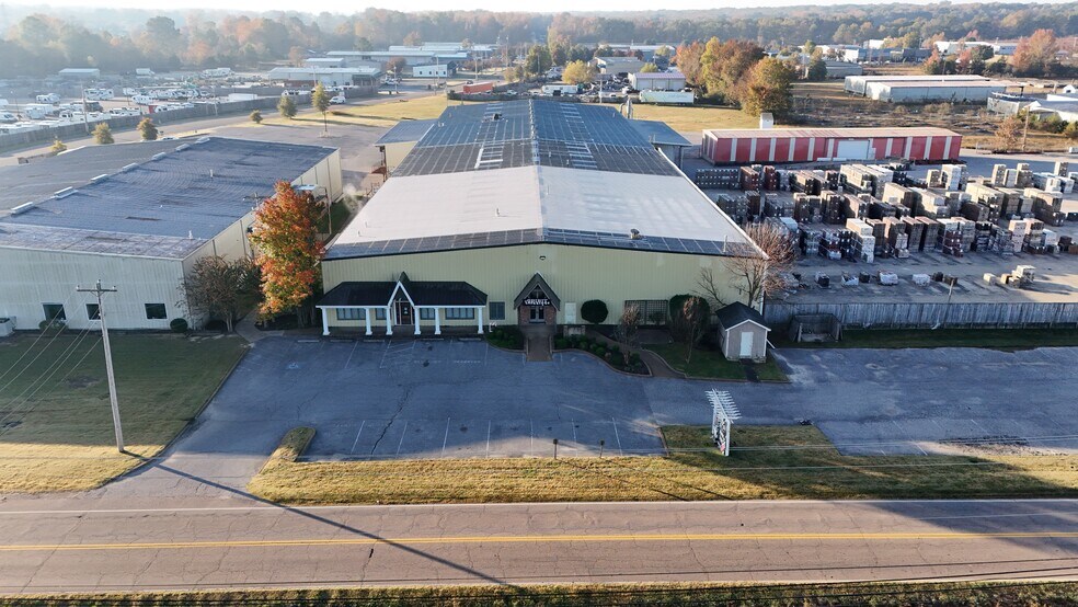 More Photos Of 9525 Macon Rd, Cordova Light Distribution For Sale
