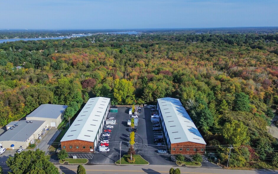 More Photos Of 75 Tupelo St, Bristol Manufacturing For Sale