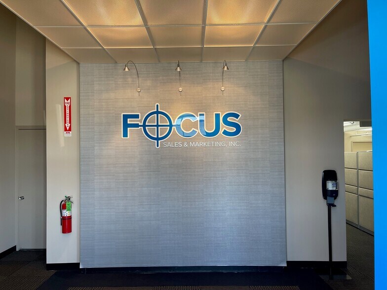 More Photos Of 620 Enterprise Dr, Oak Brook Light Distribution For Lease