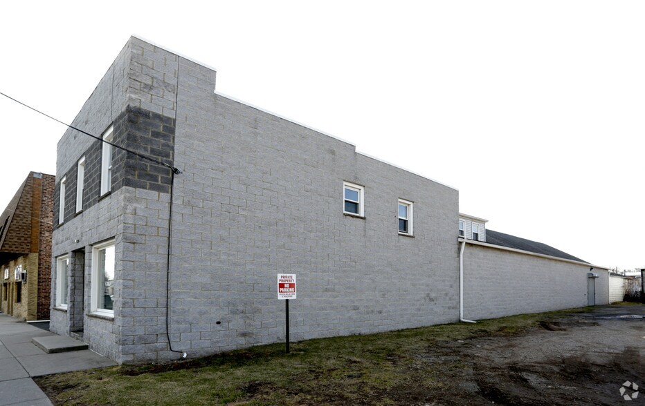 More Photos Of 226 S Wood Ave, Linden Storefront Retail Office For Lease