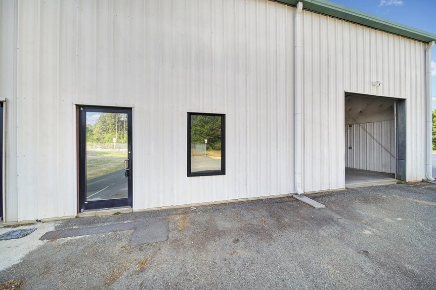 More Photos Of 3840 Matthews Indian Trail Rd, Matthews Light Distribution For Sale