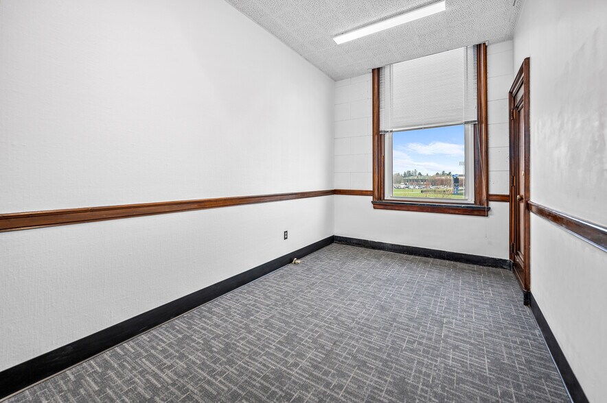 More Photos Of 313 W Liberty St, Lancaster Office For Lease