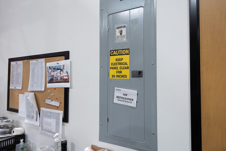 More Photos Of 10282 6th St, Rancho Cucamonga Warehouse For Sale