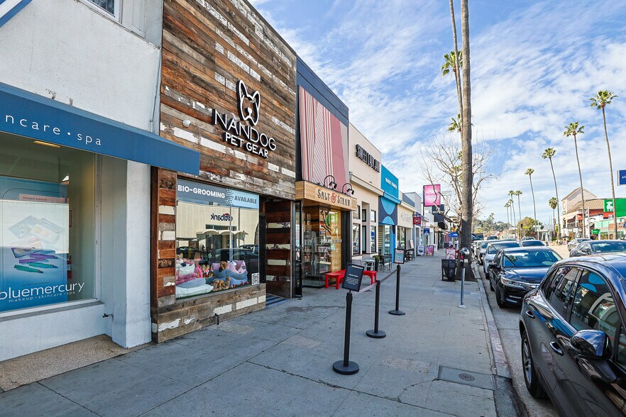 More Photos Of 12180-12182 Ventura Blvd, Studio City Storefront For Lease