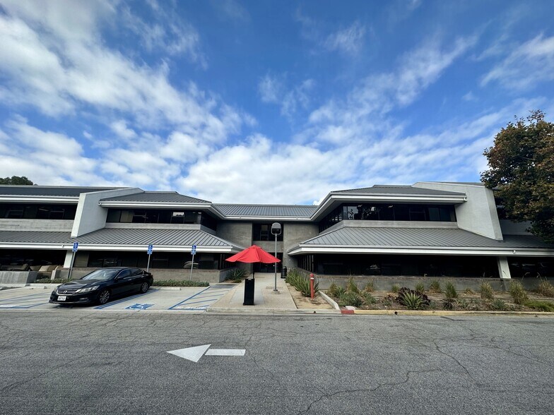 More Photos Of 31416 Agoura Rd, Westlake Village Office For Lease
