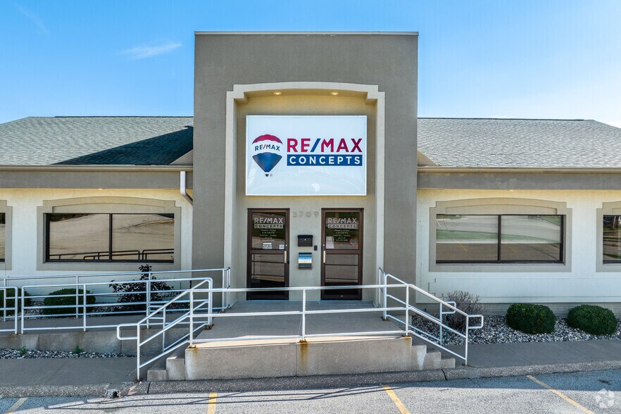 More Photos Of 3709 N Harrison St, Davenport Office For Lease