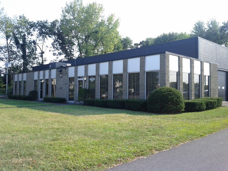More Photos Of 25 Computer Dr E, Albany Service For Lease