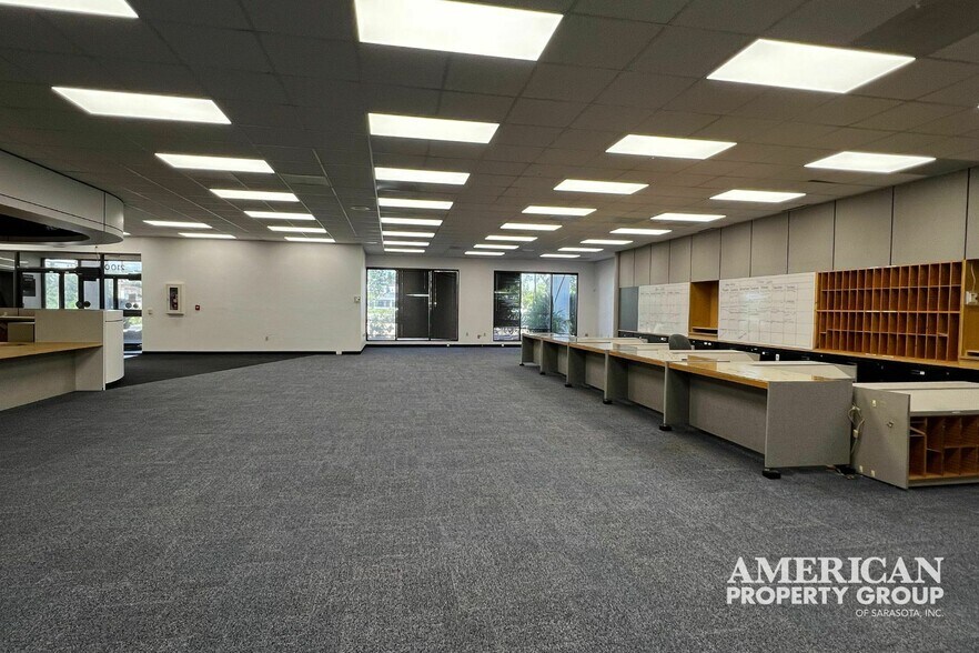 More Photos Of 2100 S Tamiami Trl, Venice Office For Lease
