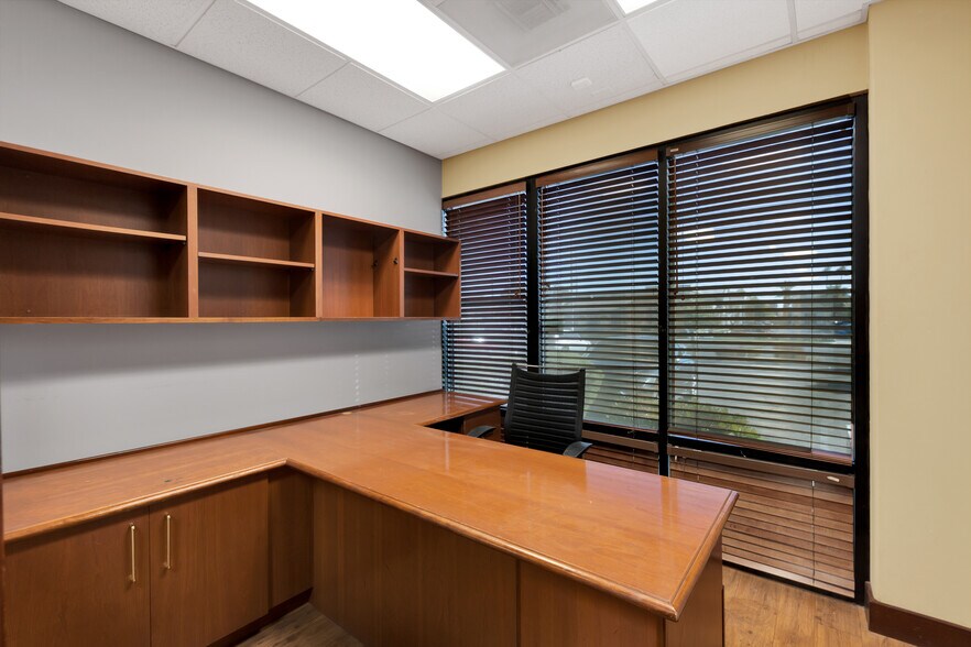 More Photos Of 4431 S Eastern Ave, Las Vegas Medical For Lease