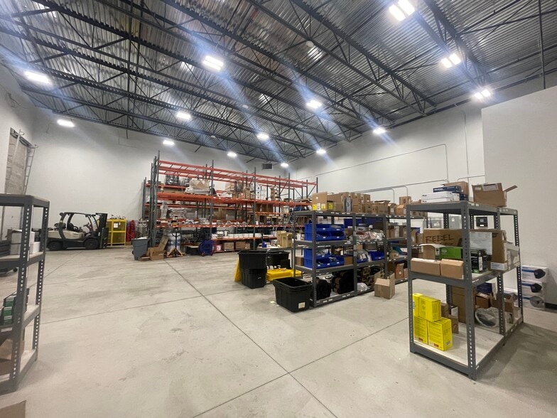 More Photos Of 925 N Fancher Rd, Spokane Valley Industrial For Lease
