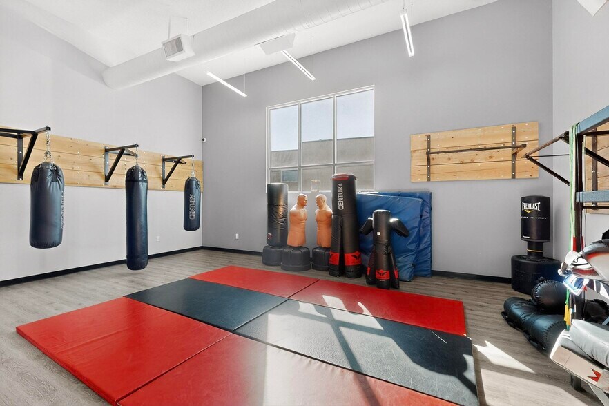 More Photos Of 9368 Valley View Dr NW, Albuquerque Apartments For Sale