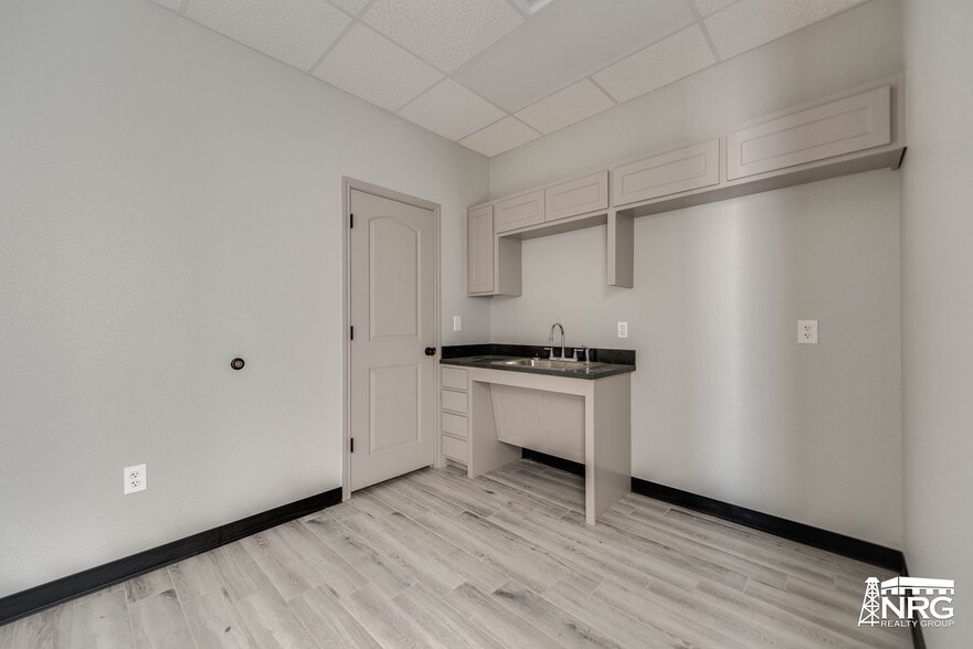 More Photos Of 2700 County Rd 130 rd, Midland Warehouse For Sale