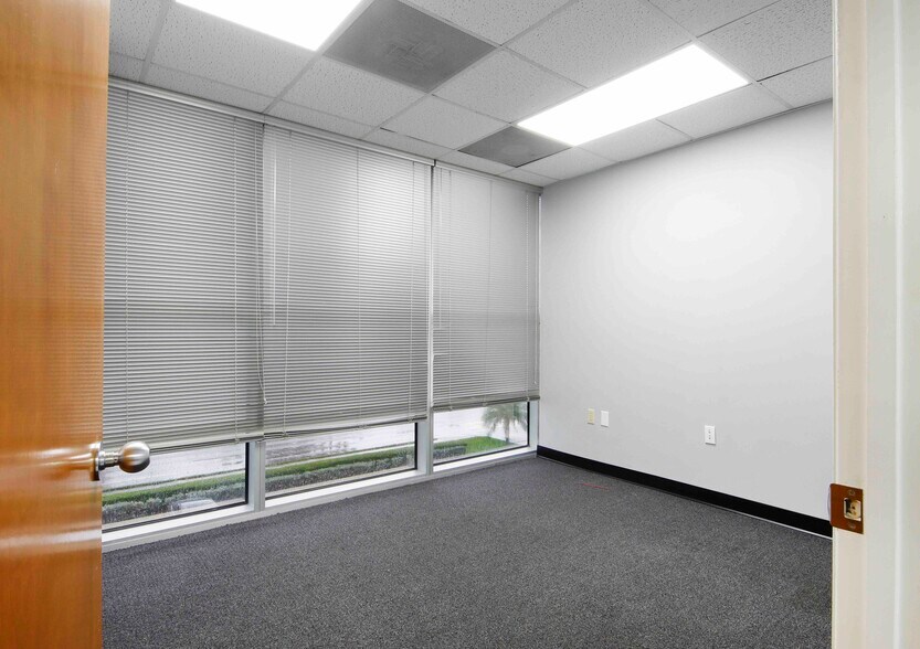 More Photos Of 555 N Congress Ave, Boynton Beach Medical For Lease