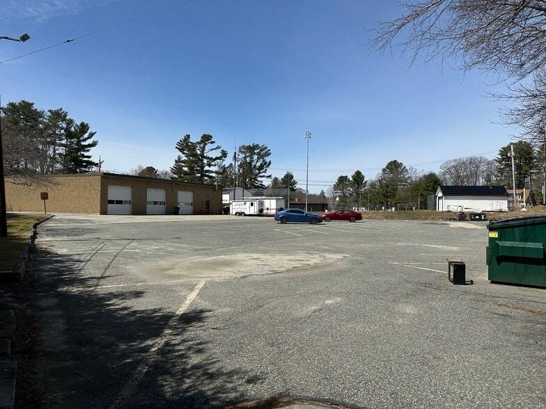 More Photos Of 652 Main St, North Oxford Religious Facility For Sale