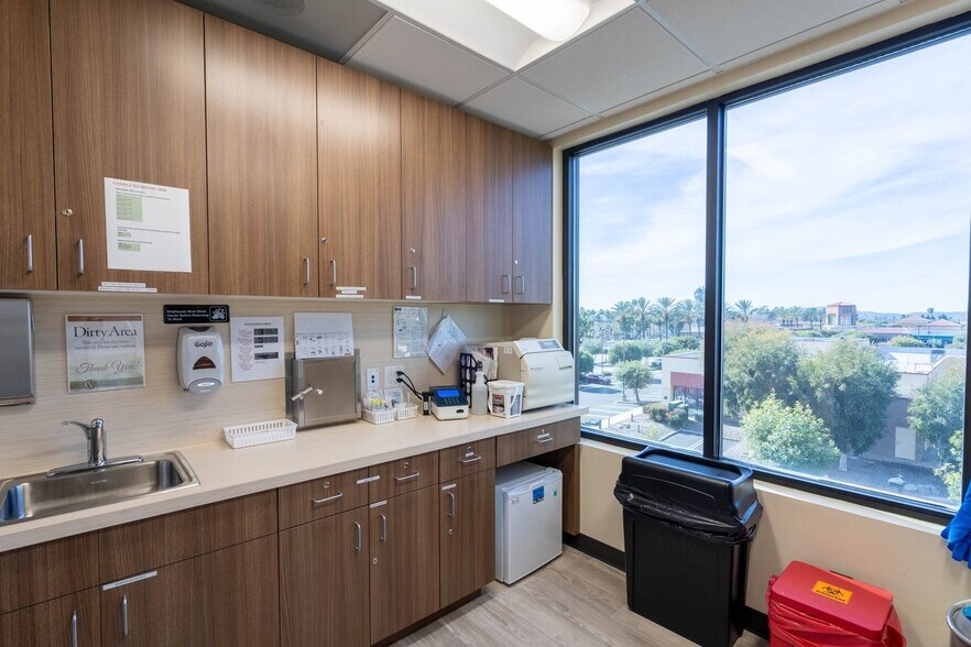 More Photos Of 5562 Philadelphia St, Chino Medical For Sale