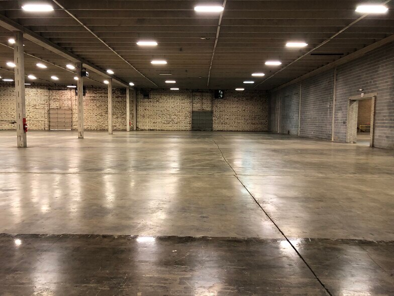 More Photos Of 1817 Westinghouse Blvd, Charlotte Industrial For Sale
