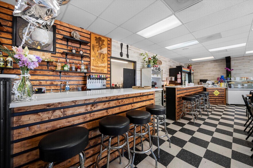 More Photos Of 614 W Central Ave, Wiggins General Retail For Sale