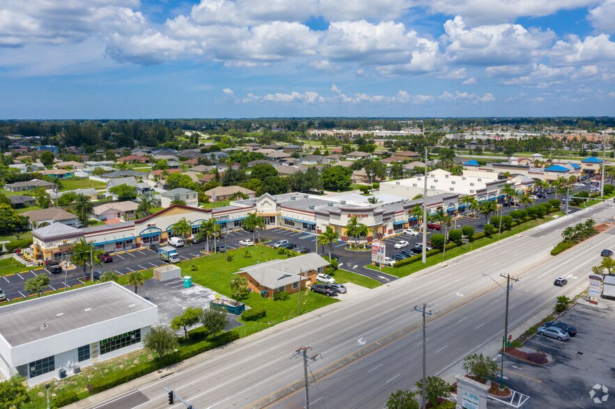 More Photos Of 2708 Santa Barbara Blvd, Cape Coral Convenience Store For Lease