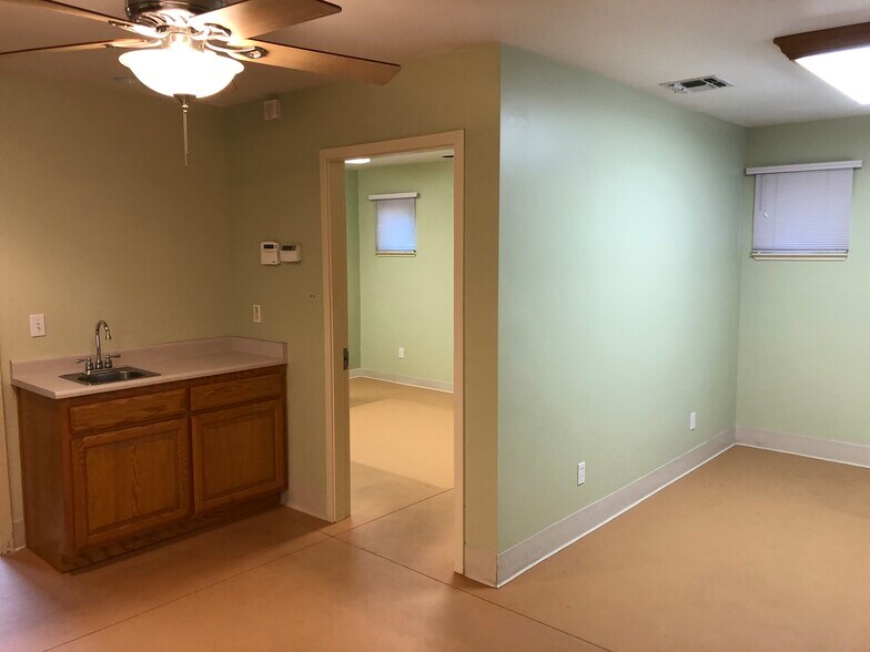 More Photos Of 1005 Fowler Way, Placerville Medical For Sale