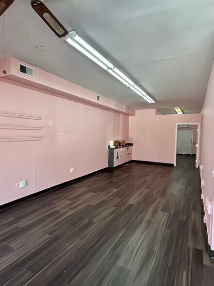 More Photos Of 141 Damon Rd, Northampton Storefront For Lease