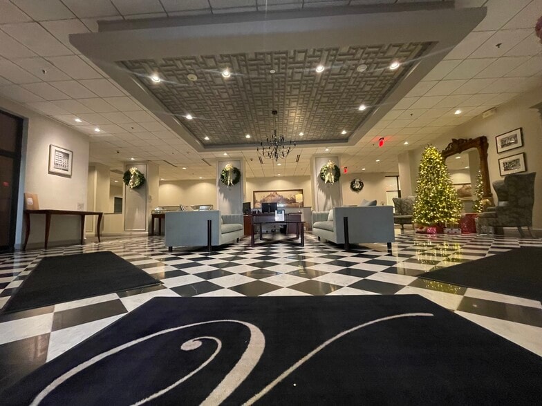 More Photos Of 160 Commonwealth Ave, Boston Apartments For Sale