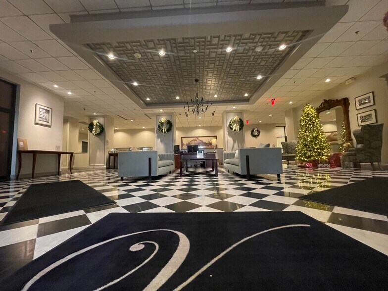 More Photos Of 160 Commonwealth Ave, Boston Apartments For Sale