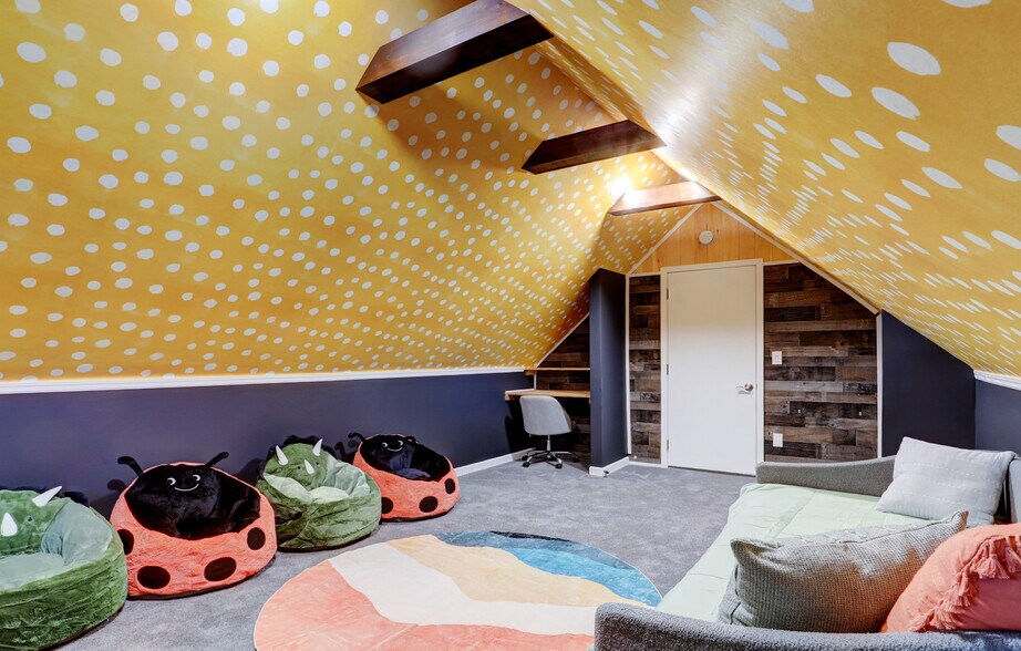 More Photos Of 200 Harry Wells Rd, Saugerties Specialty For Sale