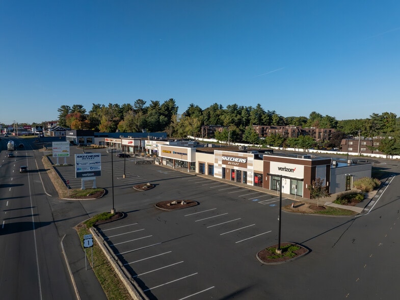 More Photos Of 723-759 Broadway, Saugus Unknown For Lease