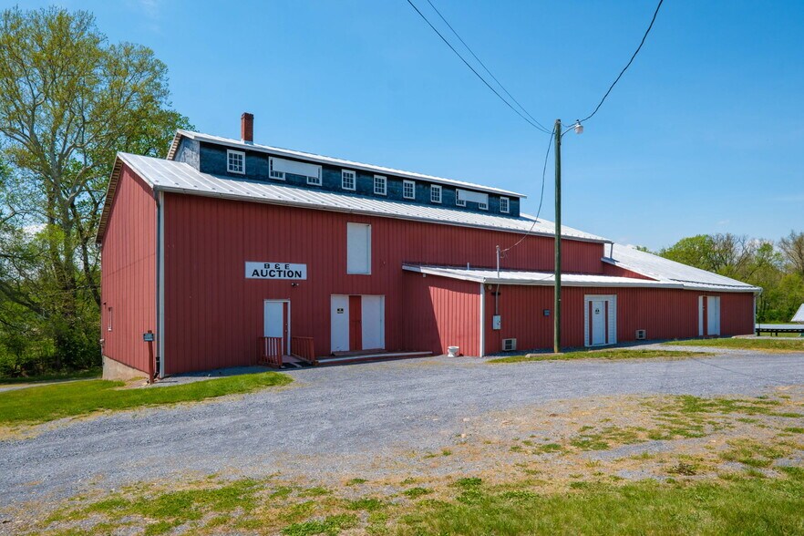 Primary Photo Of 180 Hollar Circle, Timberville Warehouse For Sale